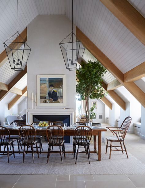 English Country Living Room, Heckfield Place, Countryside Hotel, Country Dining Tables, Long Room, Country Dining Rooms, English Country Decor, House Restoration, Country Living Room