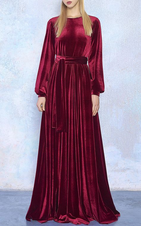 Velvet Dresses Outfit, Casual Gowns, Simple Long Dress, Velvet Evening Dress, Velvet Dress Designs, Velvet Dress Long, Velvet Cloth, Royal Clothing, Velvet Dresses