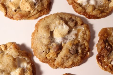 Oh So Gooey Milk Bar Cornflake Chocolate Chip Marshmallow Cookies - Cooking with Aunt Pam Cornflake Chocolate, Chocolate Chip Marshmallow, Chocolate Chip Marshmallow Cookies, Marshmallow Cookies, Best Cookies Ever, Gooey Cookies, Cookie Spread, Milk Bar, Silicone Baking Mat