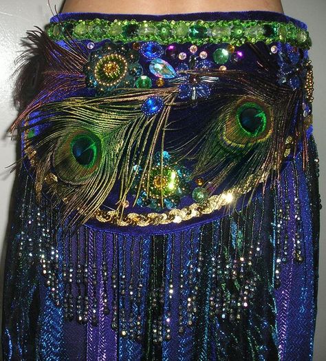 Belts Aesthetic, Peacock Fashion, Hip Belts, Nutcracker Costumes, Peacock Costume, Circus Outfits, Belly Dancer Costumes, Belly Dance Belt, Choli Dress