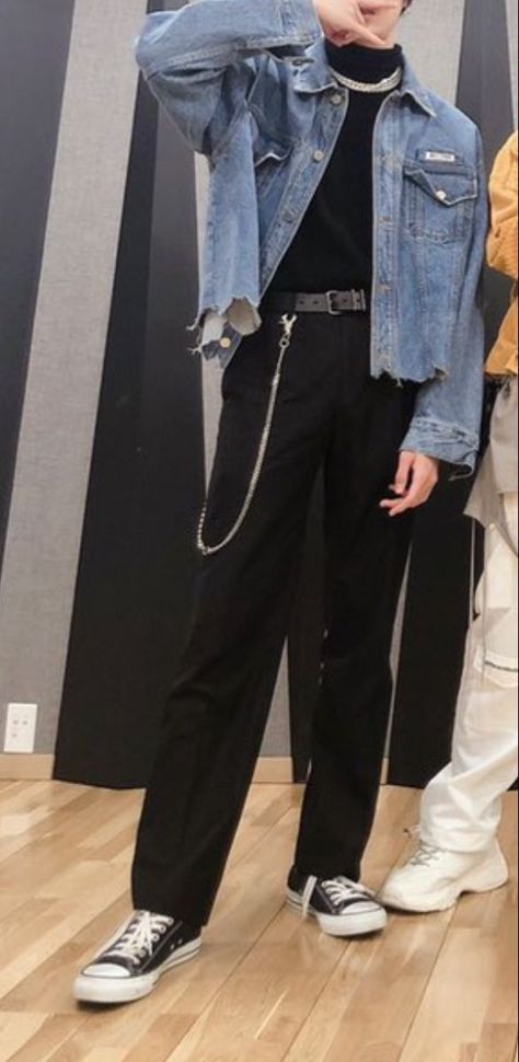 Eboy Outfit Aesthetic, Edgy Skater Boy Aesthetic, Skater Aesthetic Outfits Boy, Emo Aesthetic Outfit Boy, E Boy Outfits Aesthetic, Punk Style Outfits Men, Twink Aesthetic Outfits, Male Alt Outfits, E Boy Aesthetic Outfit