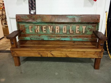 Chevy Tailgate Bench, Truck Tailgate Bench, Architect Ideas, Yard Benches, Tailgate Ideas, Tailgate Bench, Truck Tailgate, Car Furniture, Old Truck