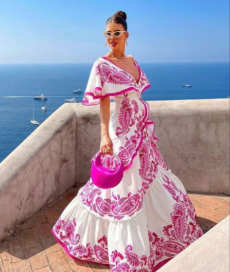 Hispanic Dresses, Wedding Spiritual, Mexican Couture, Mexican Inspired Dress, Latino Fashion, Spanish Dresses, Outfit Mexicano, Mexican Wedding Dress, Spanish Dress