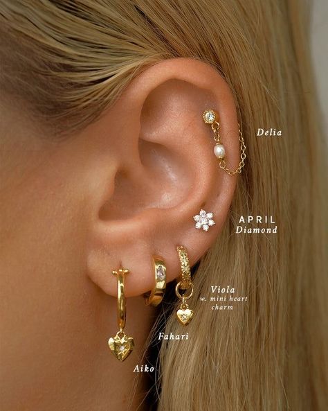 Matching Piercings, Minimalist Ear Piercings, Ear Peircings, 00s Mode, Pretty Ear Piercings, Studio Jewelry, Preppy Jewelry, Cute Ear Piercings, Ear Stack