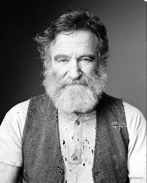 Robin Williams Man With A Beard, Beard And Mustache, I Love Cinema, Celebrity Portraits, Robin Williams, Black And White Portraits, 인물 사진, Famous Faces, White Photo