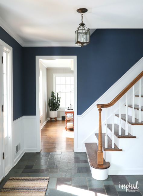 ciao! newport beach: my favorite shade of blue... Entryway Update, Lambriseringen Gang, Entryway Colors, Entryway Paint, Foyer Paint, Blue Hallway, Hallway Paint, Stiffkey Blue, Moravian Star