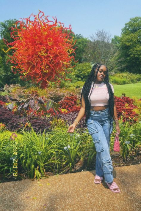 pink outfit inspo | pretty garden | pretty in pink | pink gucci slides | cargo jeans outfit black girl | cargo jeans outfit Pink Gucci Slides Outfit, Pink Gucci Slides, Gucci Slides Outfit, Cargo Jeans Outfit, Blue Cargo Jeans, Slides Outfit, Gucci Slides, Pretty Garden, Outfit Black