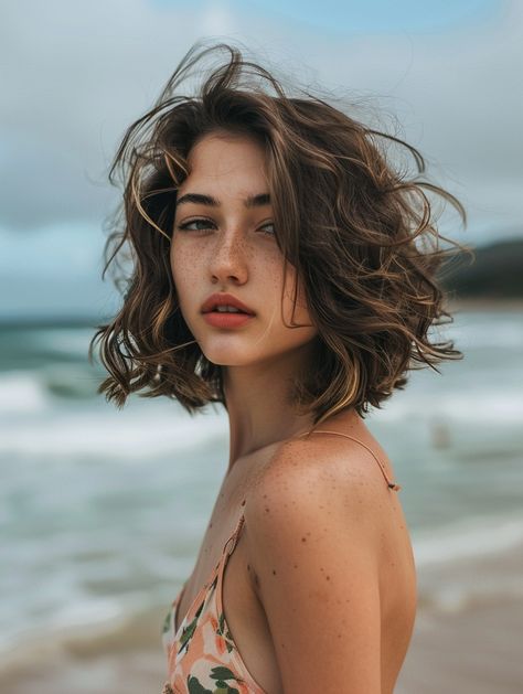 50 Stunning Italian Bob Haircuts for 2024: From Classic to Modern Styles for Every Hair Type Wavy Bob No Bangs, Italian Bob Wavy Hair, Italian Bob Curly Hair, Curly Italian Bob, Heavy Italian Bob, 90s Italian Bob, Thick Hair With Curtain Bangs, Italian Bob 2024, Curtain Bangs Highlights