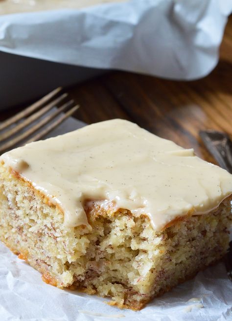 Buttermilk Banana Cake Recipe with Vanilla Buttermilk Glaze - WonkyWonderful Banana Cake With Buttermilk, Banana Cake With Oil, Buttermilk Dessert Recipes, Best Ever Banana Cake, Cake With Buttermilk, Banana Sheet Cakes, Banana Nut Cake, Buttermilk Banana Bread, Banana Cake Recipe Easy