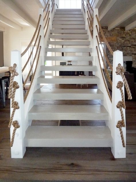 10 Coastal Style Staircases that Inspire - A Pop of Pretty Cottage Coastal, Rope Decor, Spring Furniture, Dream Beach Houses, Stair Case, Style Cottage, Beach House Interior, Beach House Design, Samos