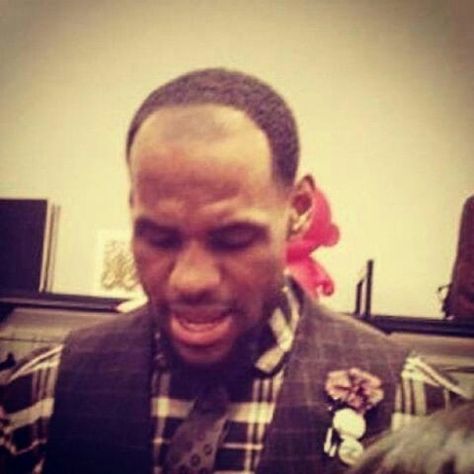 Lebron ' s hairline.  Lol Lebron Hairline, Nike Heels, Nike Wedges, Nike Air Max 2016, Nike Spandex, Nike Backpack, Lebron Shoes, Nike Design, Michael Jordan Shoes