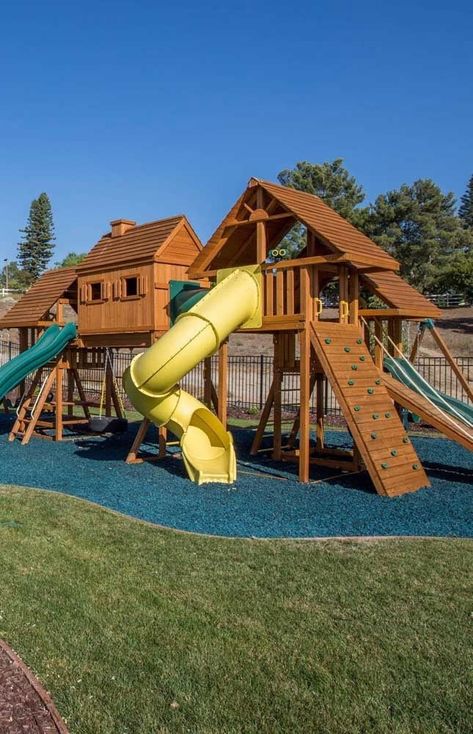 Friend Compound, Big Playground, Play Grounds, Playgrounds Architecture, Backyard Playset, Kids Backyard Playground, Children Playground, Modern Backyard Landscaping, School Playground