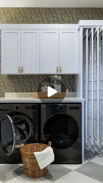 Style & Structure on Instagram: "Transform your laundry 🧺 room into an organized haven with these essential features:  🌿Closed and Open Storage: Maximize space and efficiency with a mix of closed cabinets to hide clutter and open shelves for easy access. Don’t forget to include hanging space for delicates and freshly ironed clothes.   - #laundryroomdesign #StorageSolutions #OrganizedHome  🌿Built-in Drying Racks: Say goodbye to bulky, freestanding drying racks. Built-in drying racks save space and are perfect for air-drying your clothes.   - #DryingRacks #SpaceSaver #LaundryHacks  🌿Roll Out Drawers for Laundry Baskets: Keep your laundry baskets out of sight and your space tidy with roll-out drawers. They’re convenient and help maintain a clean look.  - #laundryroomideas #StorageIdeas #h Laundry Room Design With Drying Rack, Small Utility Room Ideas Layout Storage, Built In Drying Rack Laundry, Laundry Cupboard Ideas, Laundry Room Hanging Rack, Castle House Interior, Drying Cabinet, Hide Clutter, Laundry Room Drying Rack