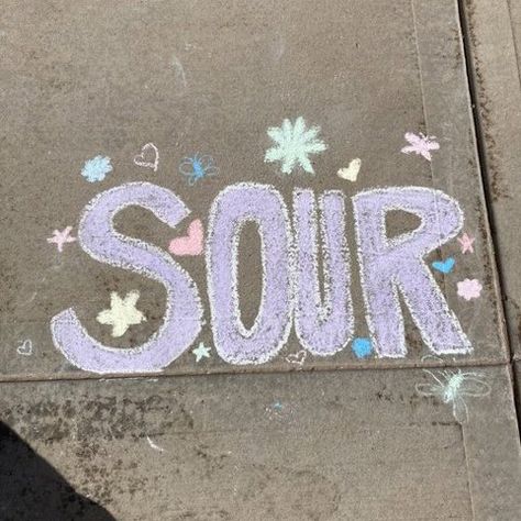 olivia rodrigo sour tour aesthetic Sour Album, Olivia Rodrigo Sour, Sour Tour, Olivia + Core + Aesthetic, Artist Aesthetic, Aidan Gallagher, + Core + Aesthetic, Chalk Art, Teenage Dream