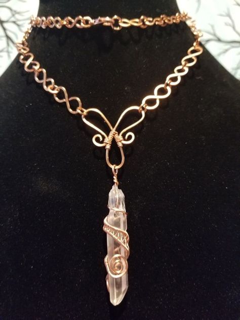 This enchanting wire wrapped quartz crystal and chain are handmade from tarnish resistant copper wire. Wire Wrapped Crystal Necklace, Queens Jewels, Copper Wire Jewelry, Wire Wrapping Crystals, Denver Co, Wire Wrapped Pendant, Jewellery Making, Crystal Bracelets, Crystal Pendant