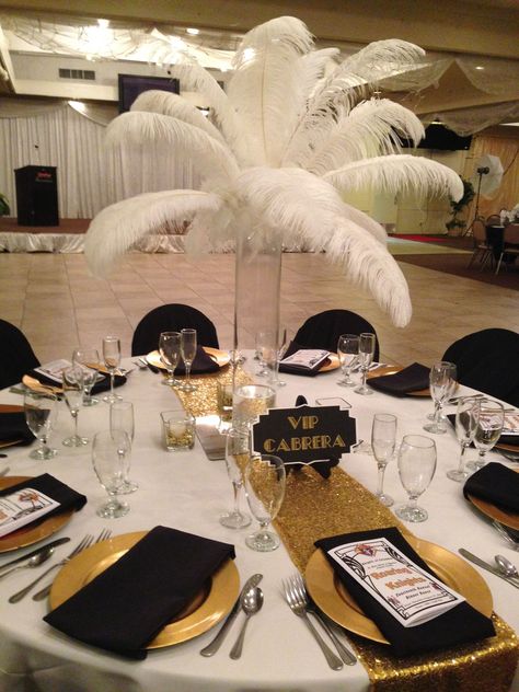 White Gold Black Table Setting, Black And Gold Prom Centerpieces, Black Gold White Centerpieces, Black Gold White Decorations Party Ideas, Vip Centerpieces, Black Gold White Table Setting, Black Gold And Cream Party Decorations, Gatsby Table Setting, White And Gold Prom Theme