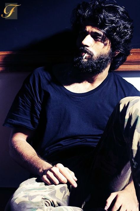 Vijay Devarakonda Wallpapers, Felling Image, Vijay Devarakonda Arjun Reddy, Vijay Devarakonda Hd Photos, Balaji Wallpaper, Corner Wallpaper, Dhanush Mass Images, Arjun Reddy, Famous Indian Actors