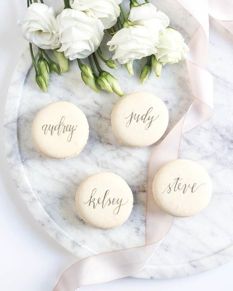 Wedding favor idea - personalized macarons with names Food Calligraphy, Personalized Macarons, Ncl Senior Recognition, California Winter Wedding, Macarons Ideas, Fairy Picnic, Classic Wedding Stationery, Blush And Bashful, Bridal Proposal