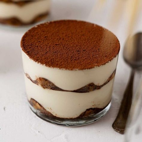 Resep Diet, Tiramisu Recipe, Honey Cake, Meals In A Jar, Dessert Cups, Egg Free, Mini Desserts, Trifle, High Tea