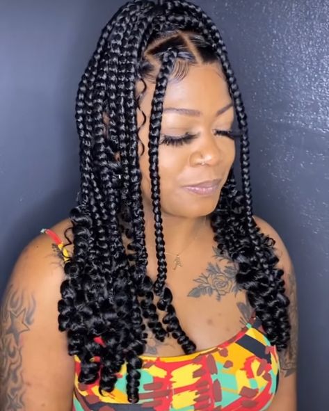 Hairstyles For Medium Length Hair Braids Black, Shoulder Length Braid Hairstyles, New Braid Styles 2023 For Black Women, Bigger Braids For Black Women, Short Jumbo Knotless With Curls, Small Braids With Big Parts, Large Shoulder Length Knotless Braids, Box Braids Shoulder Length, Big Individual Braids For Black Women