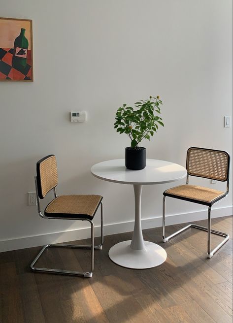 Small Round Dining Table 2 Chairs, Aesthetic Small Dining Table, Round Table Small Space, Kitchen Bistro Table, Two Person Dining Table, Small Dining Room Ideas Round Table, Condo Dining Table, Two Person Table, White Modern Apartment