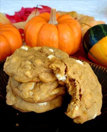 Pumpkin Macadamia White Chip Pumpkin Cookie Recipe, White Chocolate Chip Cookies, Macadamia Nut, Pumpkin Cookies, Pumpkin Chocolate, Macadamia Nuts, Yummy Sweets, White Chocolate Chips, Sweets Treats