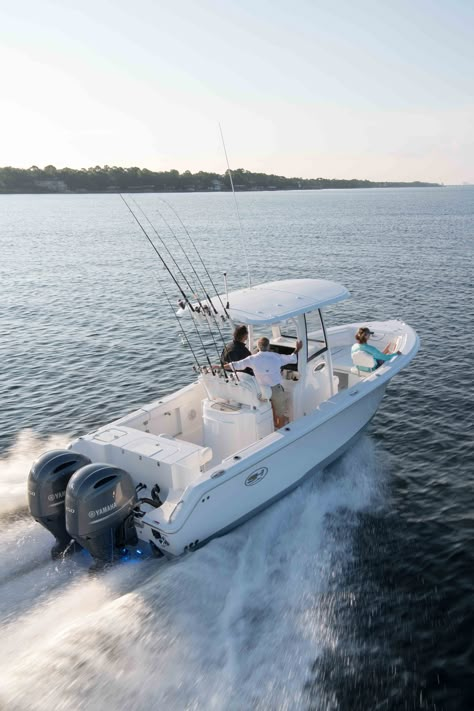 2017 Sea Hunt GameFish 25 Boats Fishing, Boat Fishing, Sea Hunt Boats, Fishing Boat, Boat Fishing Aesthetic, Saltwater Boats, Fishing On Boat Aesthetic, Sports Fishing Boats, Deep Sea Fishing Boats