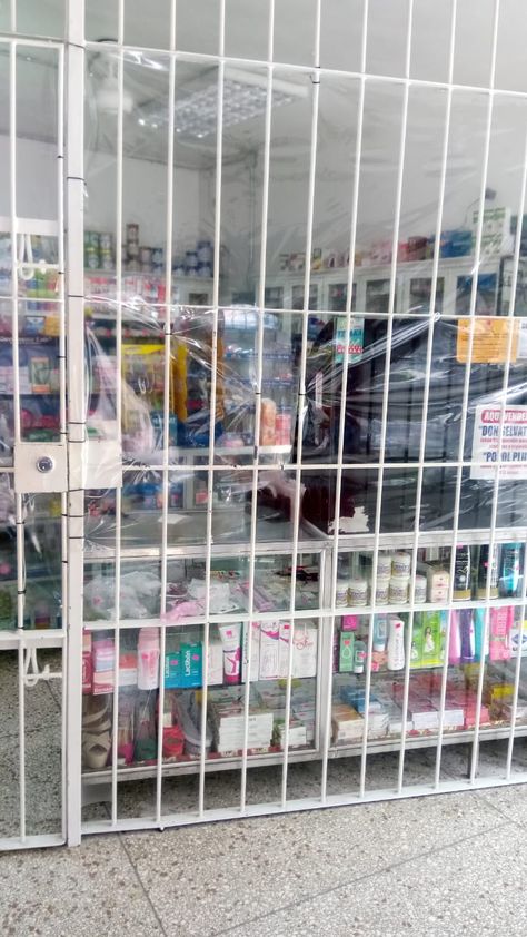 Sari Sari Store, Store Shelves Design, Shelves Design, Mini Store, Store Shelves, Store Front, Shelf Design, I Shop, House Design