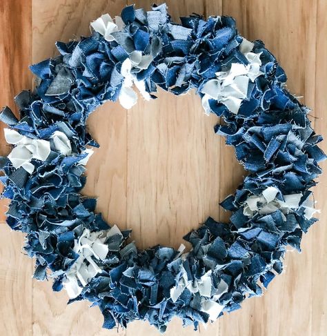 Denim Wreaths, Reuse Old Clothes, Make Your Own Wreath, Rainbow Wreath, Mother Daughter Projects, Diy Denim, Rag Wreath, Wire Wreath, Denim Crafts