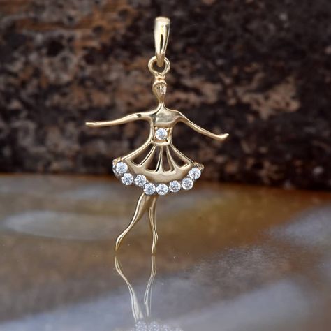 Ballerina pendant, so simple and elegant 💕💞💓 For more unique jewelry or custom orders, please visit my 🌐 SEVENCARAT.COM OR MY ETSY SHOP SEVENCARAT.SHOP OR JUST EMAIL ME ELENA@SEVENCARAT.COM⁣⁣ #ballerina #ballerinajewelry #ballerinasofinstagram #ballerinajewelers #fashionjewelry #girlslovegirls #lovedancing #graduationgifts #graduated🎓 #giftsforher #uniquegiftideas #goldpendant #elves_ii #girlspendant #instajewelry #insta_il #instafashionkids Ballet Necklace, Dancer Necklace, Baby Necklace, Best Gifts For Her, Ballet Dancer, Cz Pendant, Crystal Chain, Bff Gifts, Cute Charms