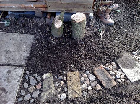 Allotment path. by warriorwomen, via Flickr Pretty Allotment Ideas, Kids Allotment Ideas, Allotment Ideas Inspiration, Beautiful Allotments, Allotment Plan, Pretty Allotment, Allotment Bed Ideas, Allotment Ideas, Veg Patch