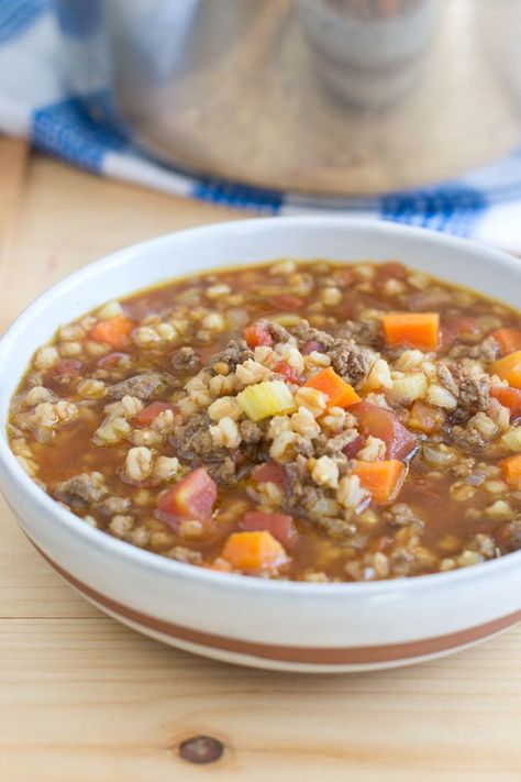 Farro Soup, Breakfast Skillet Recipes, Farro Recipes, Oxtail Soup, Grain Recipes, Comfort Soup, Beef Soup, Healthy Soup, Stew Recipes