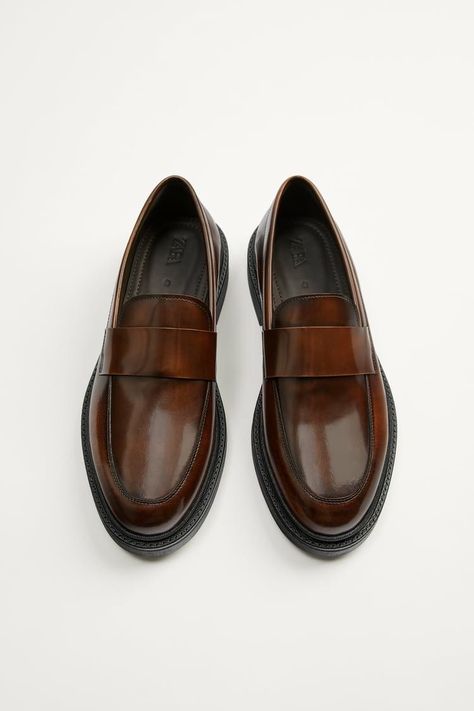 Men Shoes Outfit, Mens Dress Shoes Guide, Cordovan Shoes, Gents Shoes, Gentleman Shoes, Bespoke Shoes, Best Shoes For Men, Brown Loafers, Shoes Outfit