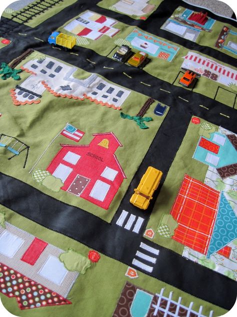 Describe your pin... Car Play Mats, Felt Play Mat, Toys To Make, Kids Quilts, Play Mats, Fabric Toys, Boy Quilts, Sewing Toys, Kid Toys