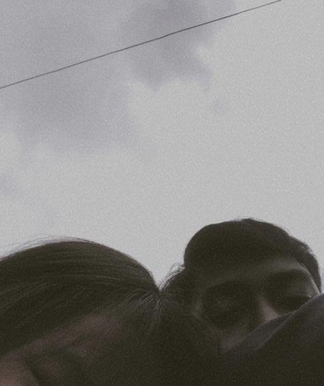 Shadow With Boyfriend, Mysterious Boyfriend Pictures, Shadow Couple, Lowkey Relationship Pictures, Jessica Name, Couple Shadow, Couple Boyfriend, Girl Shadow, Couple Goals Teenagers Pictures