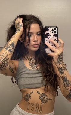 Tattooed Girl Aesthetic, Brooke Markhaa, Heavily Tattooed Women, Tatted Girl, Lady Aesthetic, Girl With Tattoos, Patchwork Tattoos, Heavily Tattooed, Tattoos Inspo