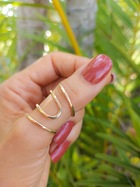 Gold Thumb Rings For Women, Thumb Rings For Women Gold, Thumb Rings For Women, Red Nail Art Designs, Finger Jewelry, Red Nail Art, Red Nail, Thumb Ring, Women Ring