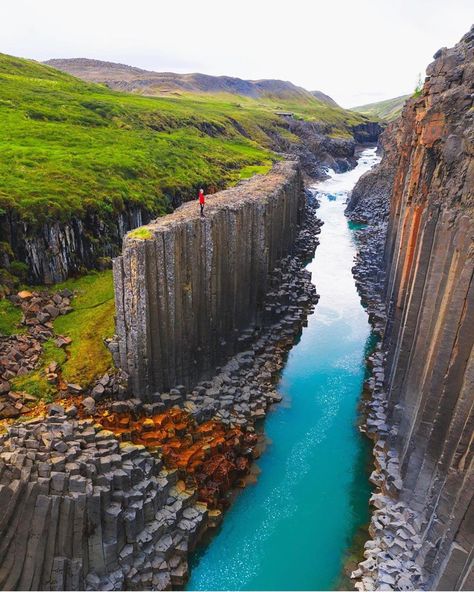 📍Stuðlagil canyon You can read everything about this beautiful place on our website. Everything from how to get there to how it was formed.… Iceland Photography Landscapes, Iceland Photos, Iceland Photography, Destination Voyage, Iceland Travel, Imagine Dragons, Super Nintendo, Places Around The World, Most Beautiful Places