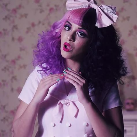 Melanie Martinez 2017, Dollhouse Melanie, Melanie Martinez Dollhouse, Melanie Martinez Music, Melanie Martinez Cry Baby, Photoshoot Themes, December 22, Dream Girl, Melanie Martinez