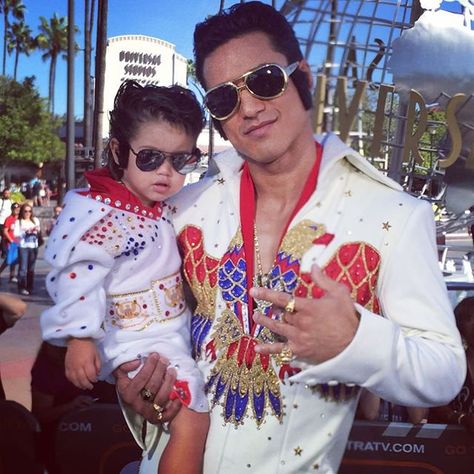 Pin for Later: Your Favorite Stars Got Into the Halloween Spirit With These Fun Costumes Mario Lopez and His Son as Elvis Elvis Family Costume Ideas, Elvis Family, Family Costume Ideas, Mario Costume, Best Celebrity Halloween Costumes, Mario Lopez, Kim Kardashian Dresses, Celebrity Halloween, Celebrity Halloween Costumes