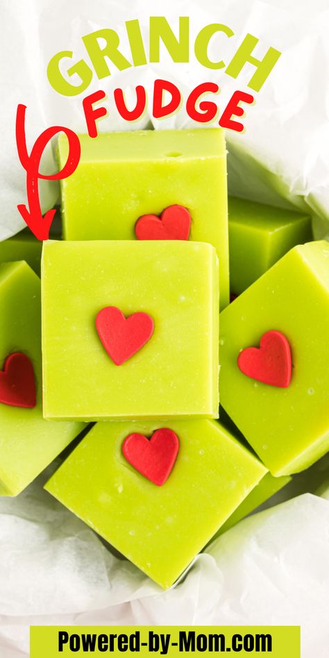 Grinch Fudge, Santa Recipes, Holiday Fudge, Homemade Fudge Recipes, Microwave Fudge, Christmas Fudge, Vanilla Fudge, Fudge Easy, Cakes Recipes