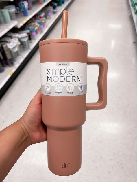 Simply Modern Cup, Simple Modern Tumbler Aesthetic, Aesthetic Tumbler Bottle, Simple Modern Cup, Simply Modern Tumbler, Simple Modern Tumbler, Trendy Water Bottles, Birthday Basket, Smoothie Cup