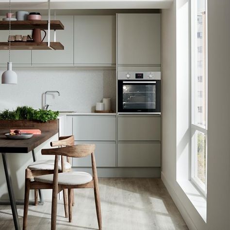 Howdens Kitchen Clerkenwell, Matt Grey Kitchen, Howdens Clerkenwell, Howdens Kitchens, Cabinet Options, Small Kitchen Layouts, Kitchen Surfaces, Kitchen Views, Kitchen Cabinet Doors