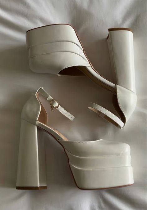 This kind of white platform pumps for women is made of matte leather, comfy, stylish and glaring. White Heels Chunky, White Platform Heels, Platform Chunky Heels, Chunky Platform Heels, Gala Outfits, White Platform, Platform Block Heels, Heels For Women, Platform Heels Chunky