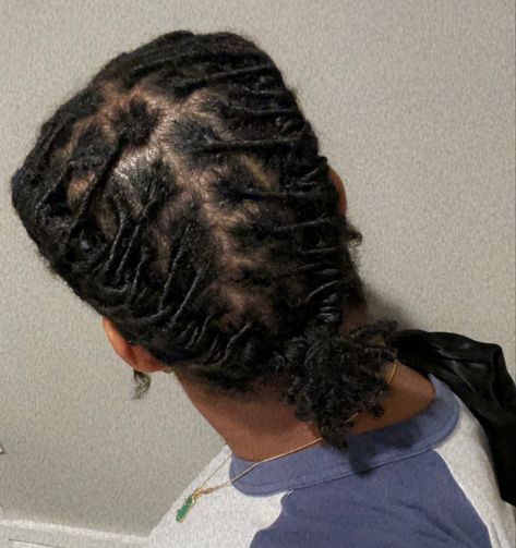 Two Barrel Twist Dreads, Short Locs Barrel Twist, Dread Hairstyles For Women Short Hair, Two Barrel Twist Locs Women, Barrel Twists On Locs, Loc Styles Barrel Twist, Barrel Twist Locs, Barrel Twist Locs Women, Locs Coils