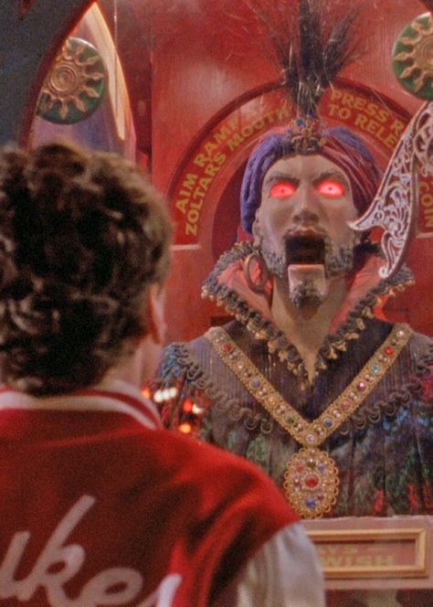 Zoltar in Big (1988) Always wished I had me one of these. Now I want it to go backwards! lol ☺ Big 1988, Penny Marshall, Big Movie, Modeling Poses, First Ladies, Movie Moments, 80s Movies, Tom Hanks, Photo Magnets