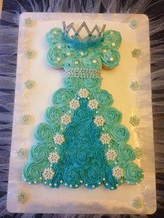 1000+ ideas about Frozen Cupcake Cake on Pinterest ... Frozen Birthday Cupcakes, Frozen Cupcake Cake, Princess Cupcake Dress, Cupcakes Frozen, Olaf Birthday Party, Frozen Cupcake, Pastel Frozen, Olaf Birthday, Disney Cupcakes