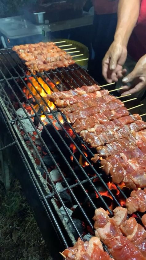 Street Food Snap, Filipino Pork Bbq, Filipino Bbq, Food Filipino, Bbq Side Dishes Recipes, Afghan Food Recipes, Pork Bbq, Bbq Side Dishes, Food Snap