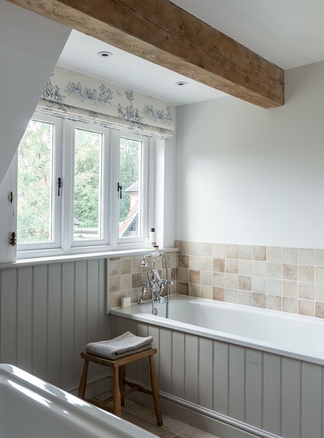 Painted Bath Panel Ideas, Bathroom With Panelling And Tiles, Tile And Panel Bathroom, Wood Panel Bath, Bath Pannelling, Wood Bath Panel, Bath Panels Ideas, Tiled Bath Panel Ideas, Diy Bath Panel