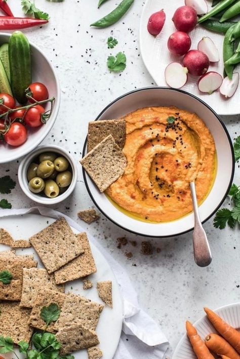 Hummus Photography Food Styling, Hummus Photography, Party Food Photography, Lebanese Food Photography, Roasted Red Pepper Hummus Recipe, Blue Tablescapes, Red Pepper Hummus Recipe, Hummus Snack, Soup Photography